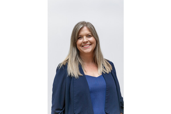 Board Emma Jones small image